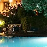 Porto Rhoca Szálloda