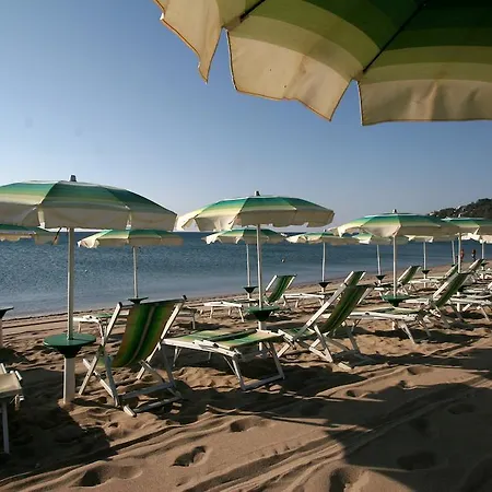 Отель Porto Rhoca 4*