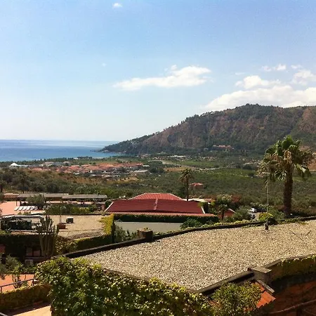 Отель Porto Rhoca