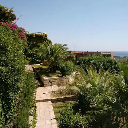 Отель Porto Rhoca 4*