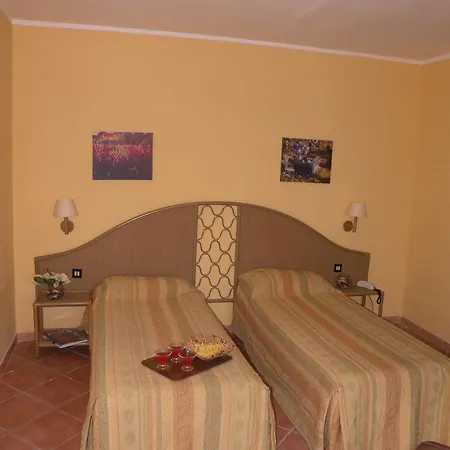 Porto Rhoca Отель 4*