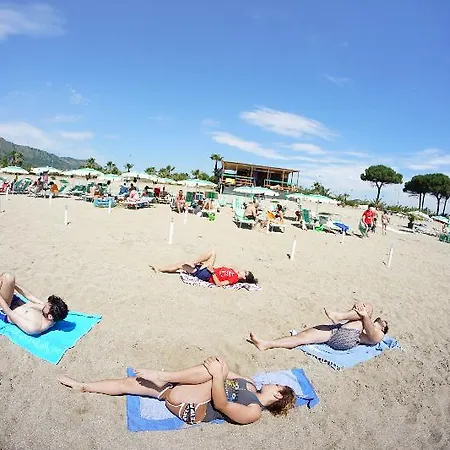 Porto Rhoca 4*