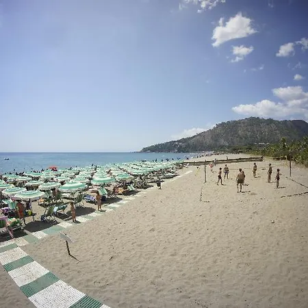 Porto Rhoca 酒店 4*