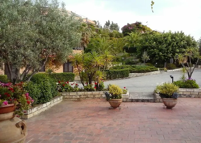 Porto Rhoca Hotel 4*