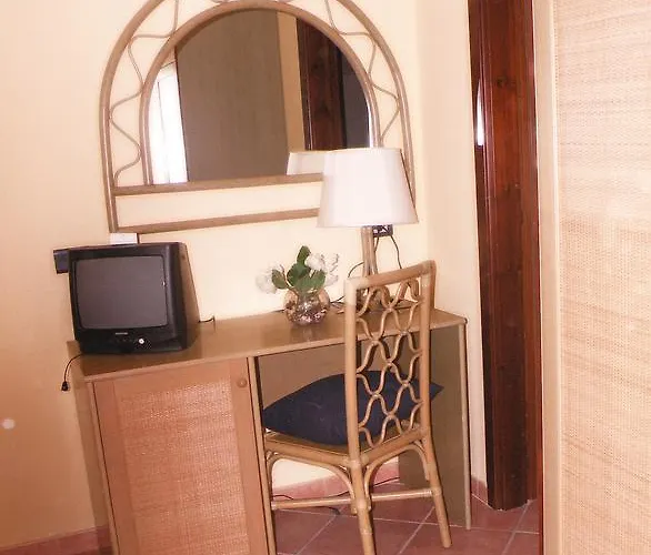 Hotel Porto Rhoca 4*