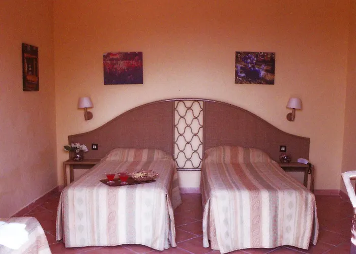 Hotel Porto Rhoca 4*